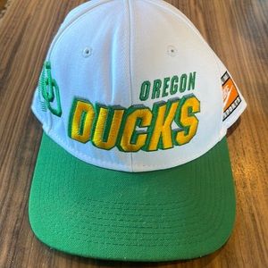 Vintage Nike Oregon Ducks hat